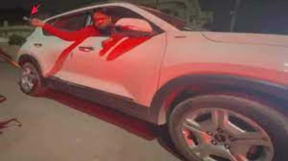 देहरादूनः असलहा दिखाकर सड़क पर गाली गलौज करने वाला कार सवार गिरफ्तार