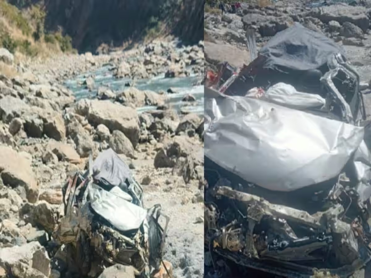 देहरादूनः खाई में गिरी कार, दो बच्चों सहित छः की मौत, एक घायल…