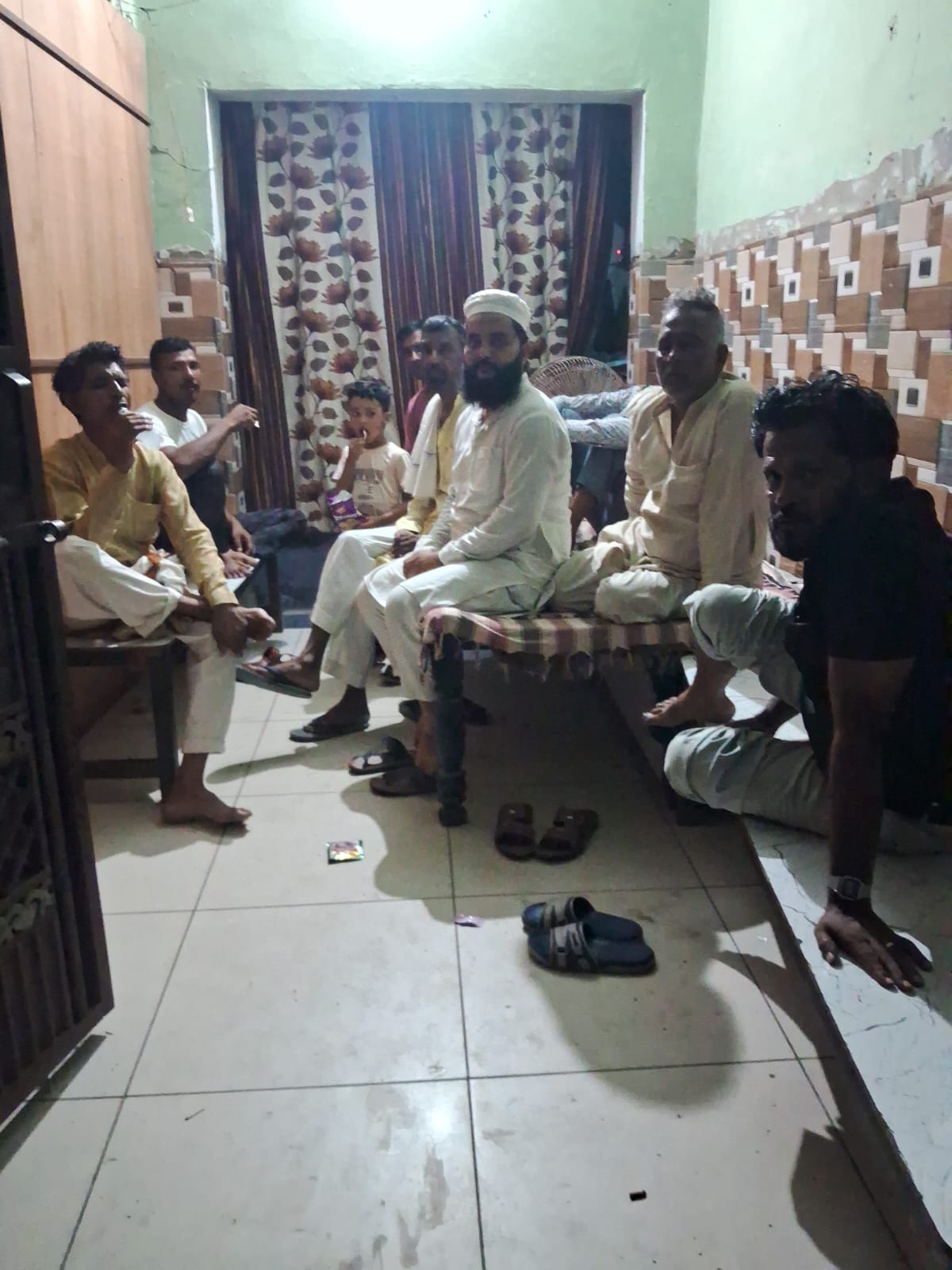 निरधना में AIMIM का जनसंपर्क, ग्रामीणों से की मुलाकात